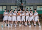 开云官网-包含篮球联赛赛况紧张激烈，球队实力逐渐增强的词条