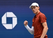 开云体育中国-美网鏖战拉沃尔杯，辛纳带队取胜