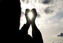 开云体育-中国羽毛球队鏖战日本羽毛球队，李宗伟统治全场——羽坛激情再燃，传奇再续