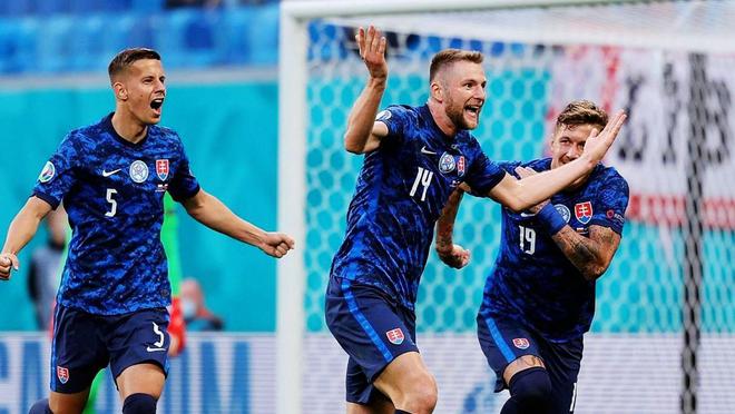 乌克兰队大胜白俄罗斯,欧国联A组出线形势明朗 乌克兰队大胜白俄罗斯,欧国联A组出线形势明朗