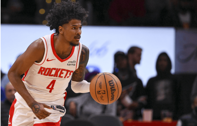 包含真金不怕火炼，火箭球队坚持训练的词条