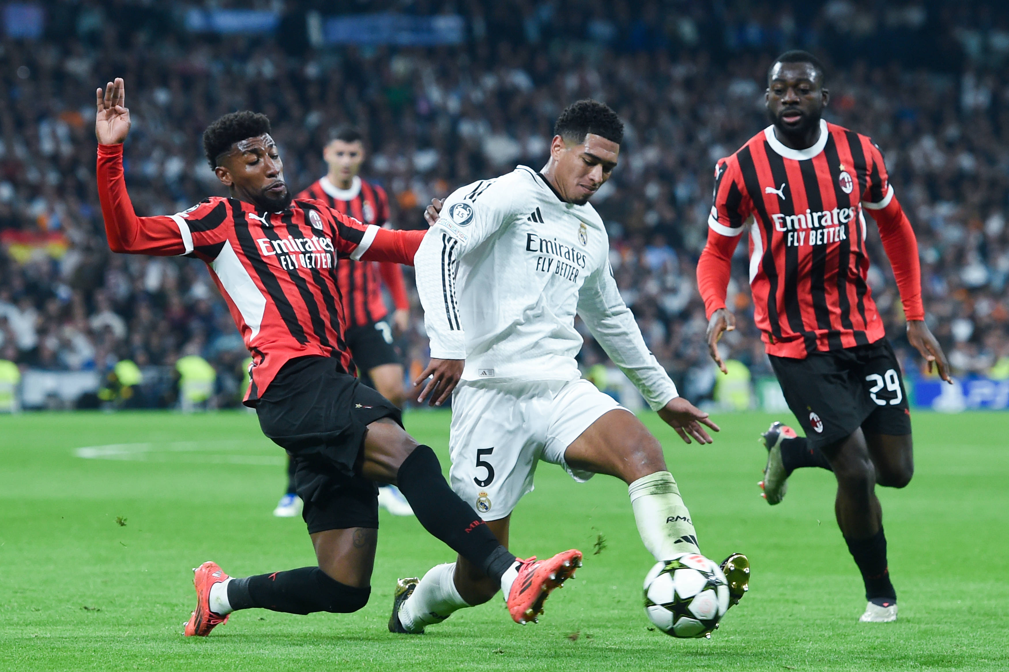 AC米兰球星受伤将缺席关键对决,影响战术调整的简单介绍 AC米兰球星受伤将缺席关键对决,影响战术调整的简单介绍