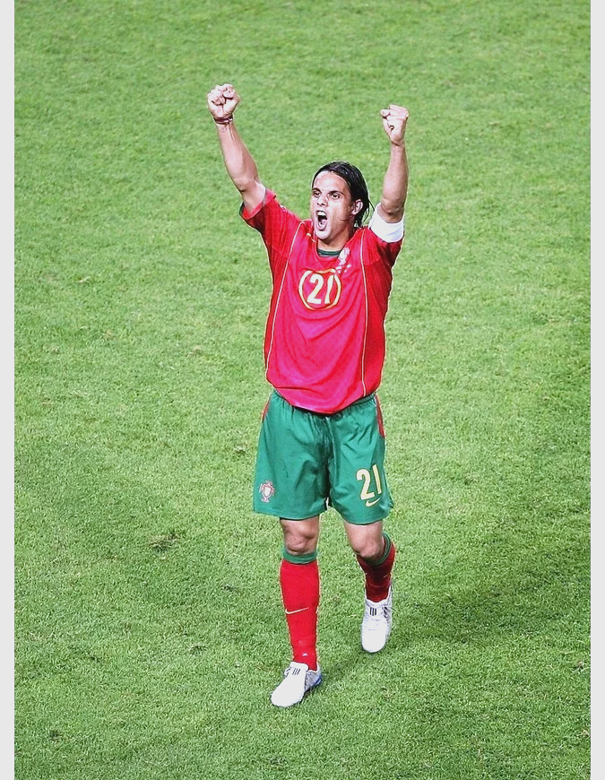 包含完美踢球，一球制胜，球队毫不留情晋级的词条