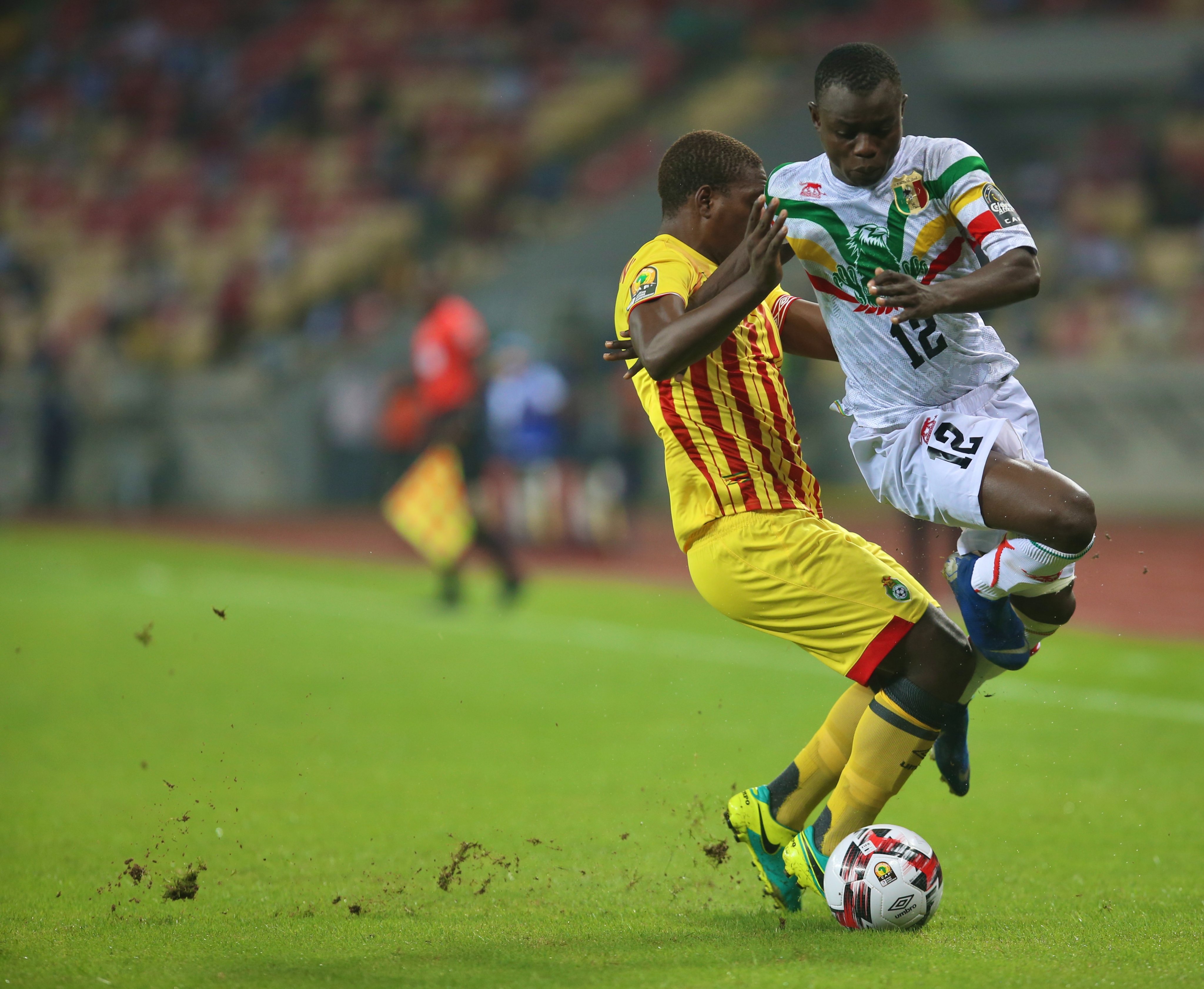 南特客场一球小胜圣埃蒂安,取得保级关键胜利的简单介绍 南特客场一球小胜圣埃蒂安,取得保级关键胜利的简单介绍