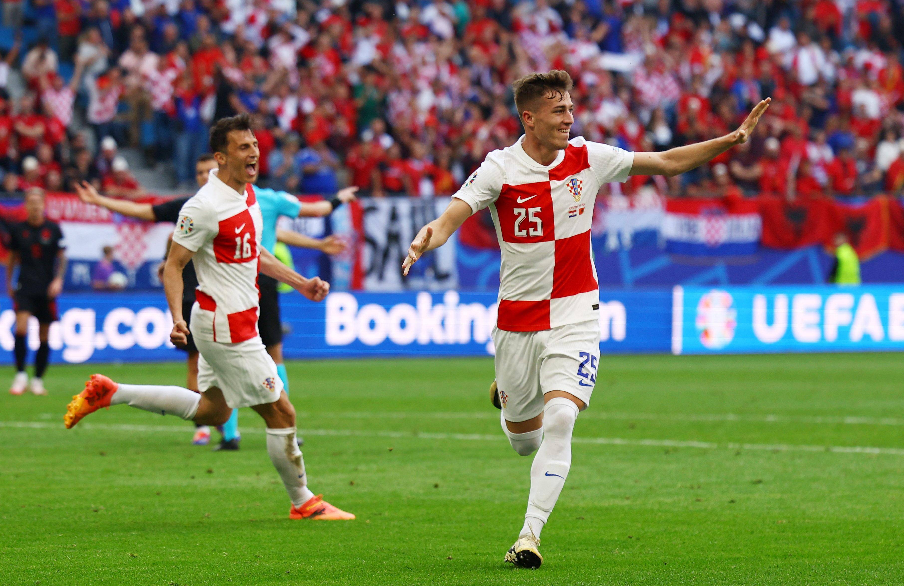 关于克罗地亚队表现抢眼，全员配合赢得比赛的信息