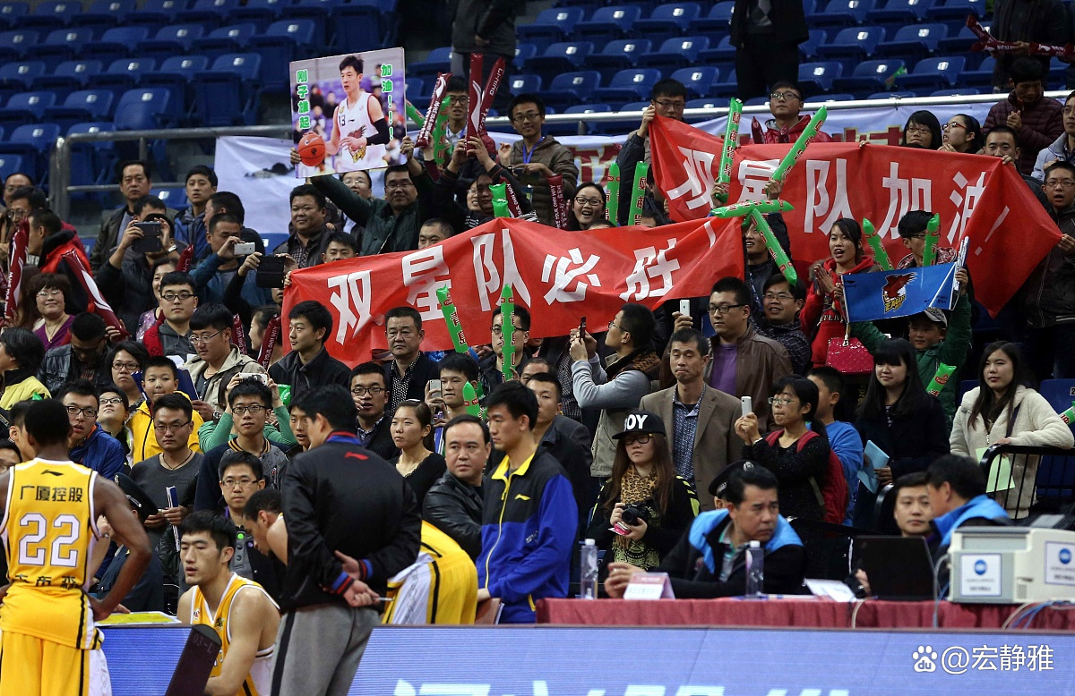 关于劲爆对决!多支球队争分夺秒,现场掌声不断的信息 关于劲爆对决!多支球队争分夺秒,现场掌声不断的信息