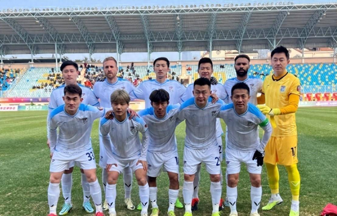 大连队在比赛中的表现引起了球迷的关注