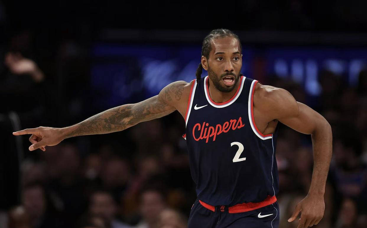 包含球员身手矫健攻防兼顾实力强劲表现出色的词条 包含球员身手矫健攻防兼顾实力强劲表现出色的词条