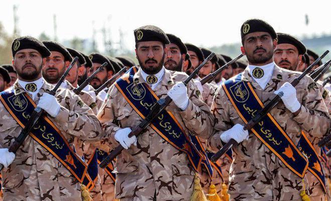 包含中东劲旅耀眼表现，赢得激动人心胜利的词条