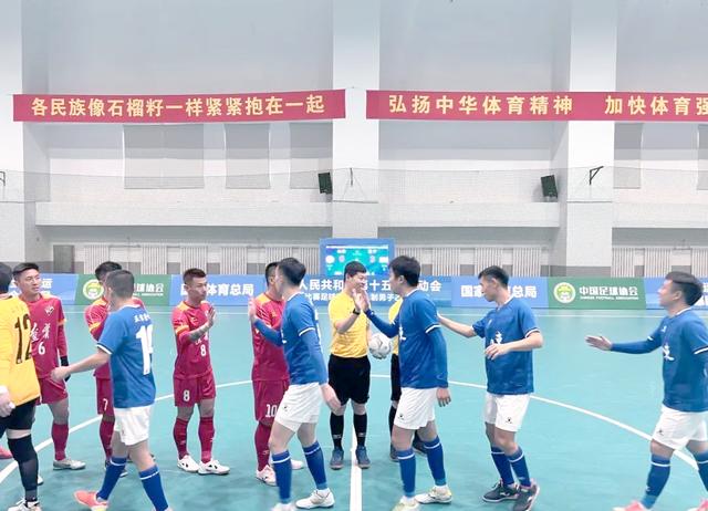 国内足球赛场上的白热化较量引发热议! 国内足球赛场上的白热化较量引发热议!