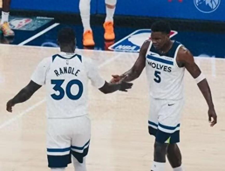 森林狼迎来复兴,霍华德炮轰全明星阵容的简单介绍 森林狼迎来复兴,霍华德炮轰全明星阵容的简单介绍