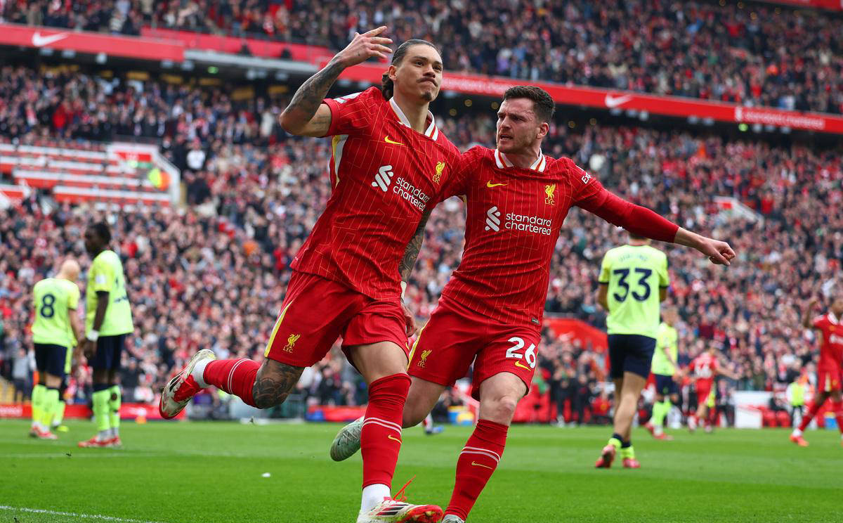 曼联主场逼平沃特福德,争夺欧战位置犹存 曼联主场逼平沃特福德,争夺欧战位置犹存