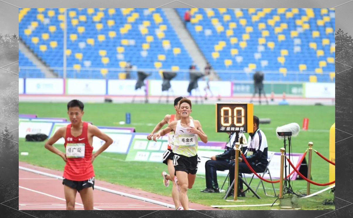关于田径比赛：破纪录夺金的信息