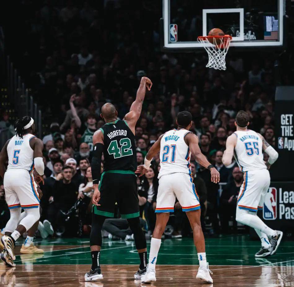 凯尔特人客场力克篮网，取得十连胜