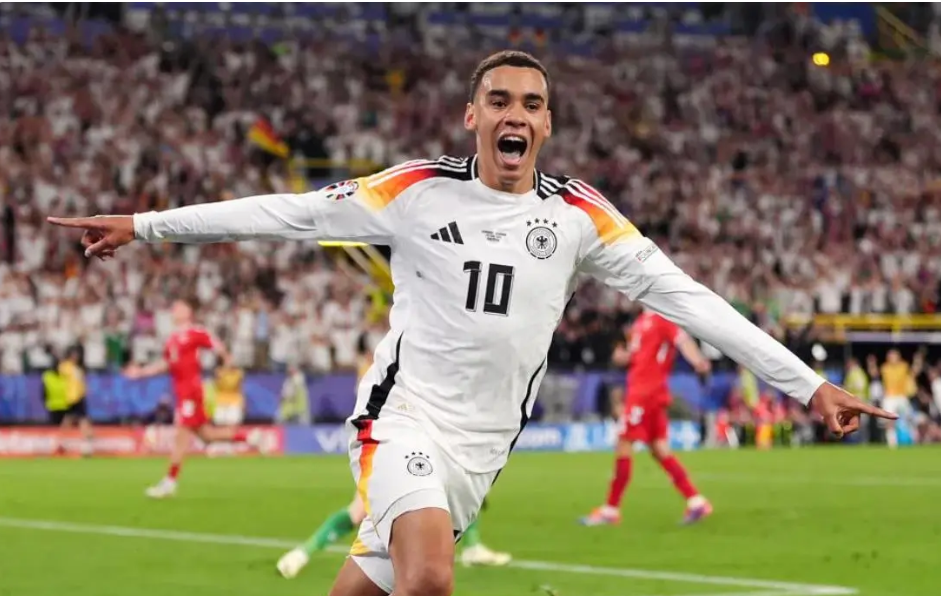 丹麦队勇夺胜利晋级欧洲杯决赛 丹麦队勇夺胜利晋级欧洲杯决赛