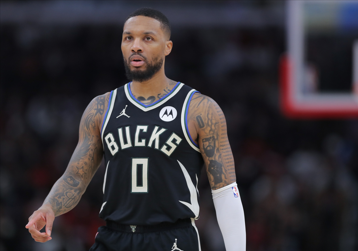 雄鹿大胜开季首秀，新赛季气势如虹的简单介绍