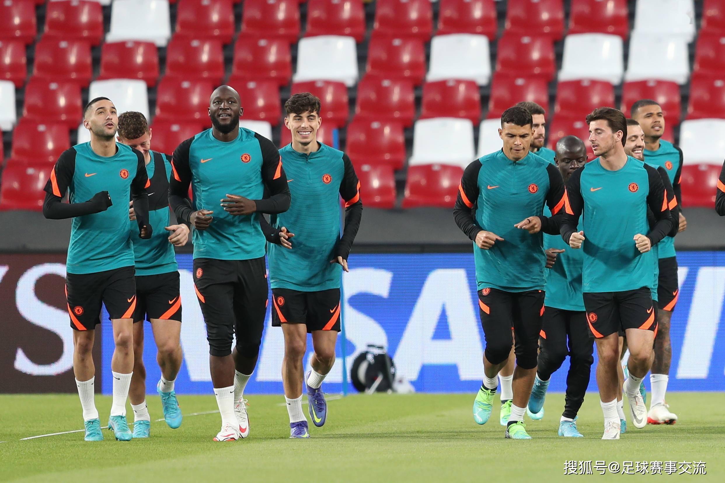 国家队在迪拜晋级引热议的简单介绍