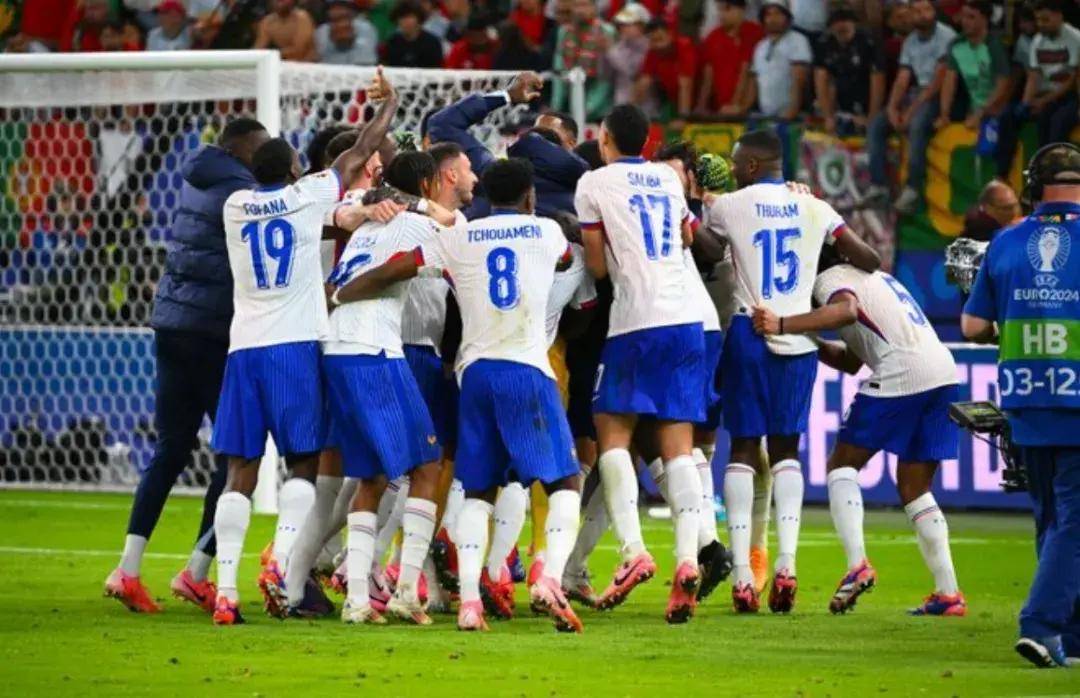 包含西班牙击败奥地利，晋级希望一片光明的词条