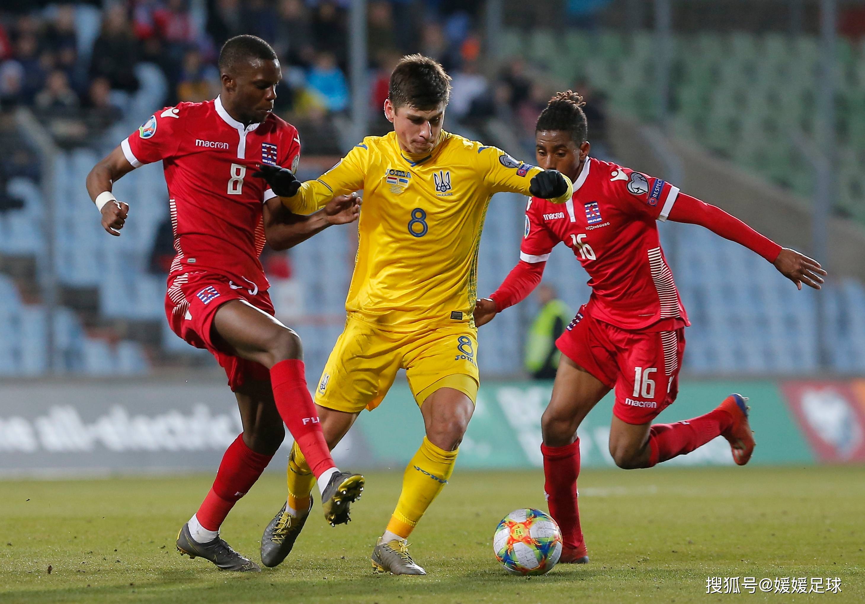 球员风采尽显的欧洲足球赛事威力十足的简单介绍 球员风采尽显的欧洲足球赛事威力十足的简单介绍