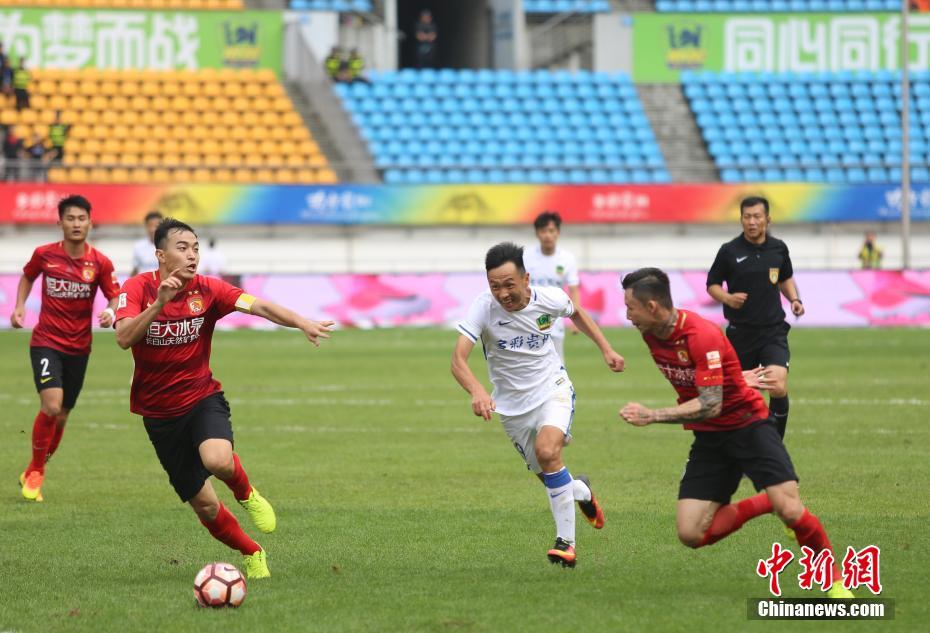 国安主场大胜贵州恒丰，保持不败态势