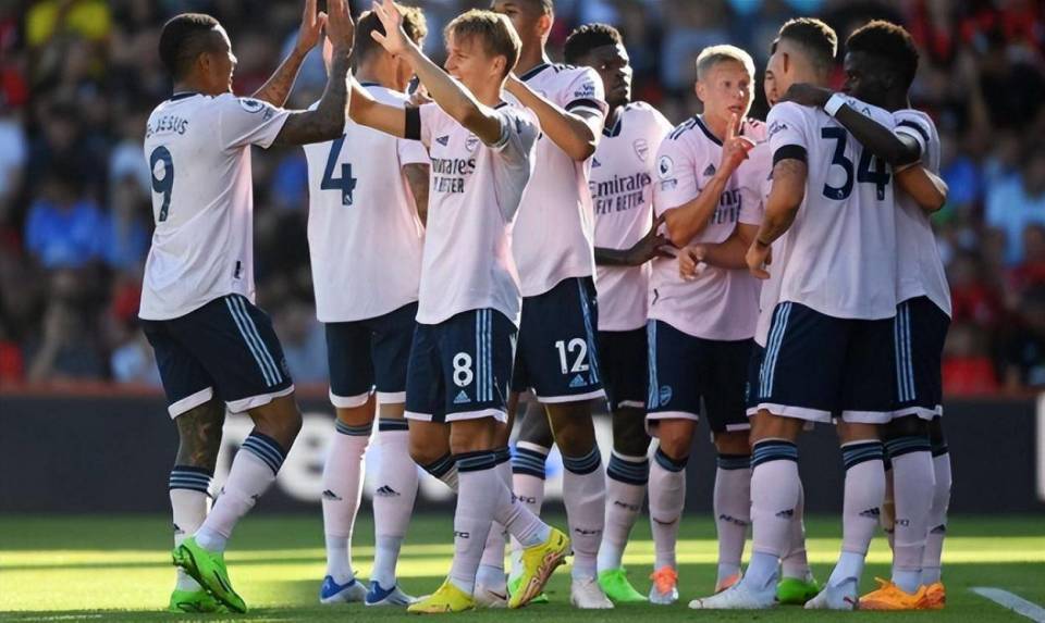 利物浦客场逆转富勒姆,夺得3分 利物浦客场逆转富勒姆,夺得3分