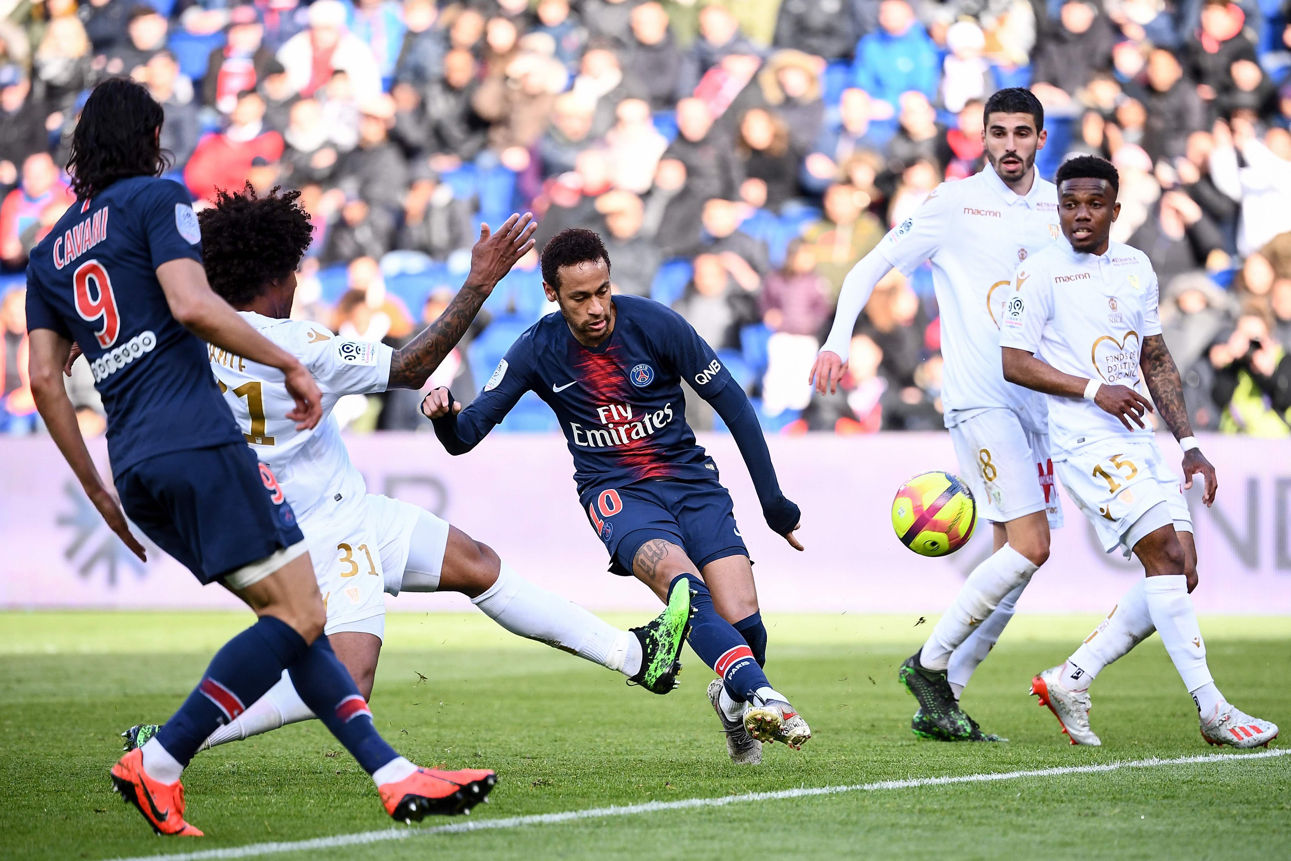 巴黎圣日耳曼血洗英格兰,李宗伟惊艳世界波焦点之战全球总决赛,成为赛场最大亮点的简单介绍 巴黎圣日耳曼血洗英格兰,李宗伟惊艳世界波焦点之战全球总决赛,成为赛场最大亮点的简单介绍