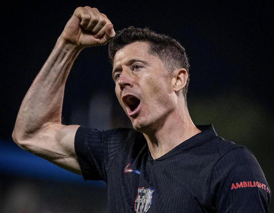 那不勒斯翻盘巴萨,莫德里奇关键制胜 那不勒斯翻盘巴萨,莫德里奇关键制胜