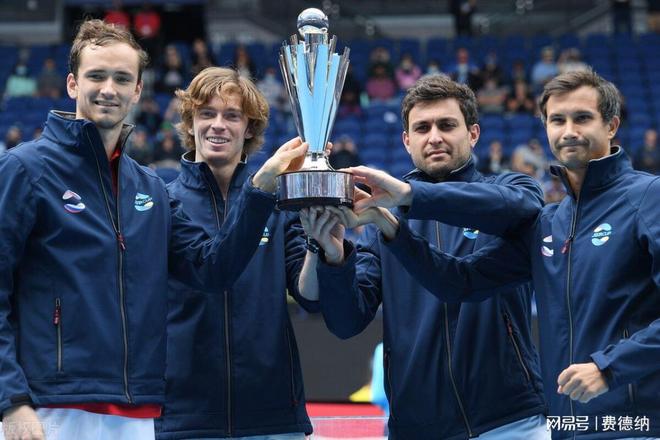 蒙特卡洛大师赛力克戴维斯杯，梅德韦杰夫统治全场